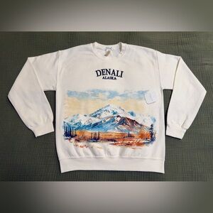 Altar'd State Denali Alaska Crewneck Size XS/S New With Tag